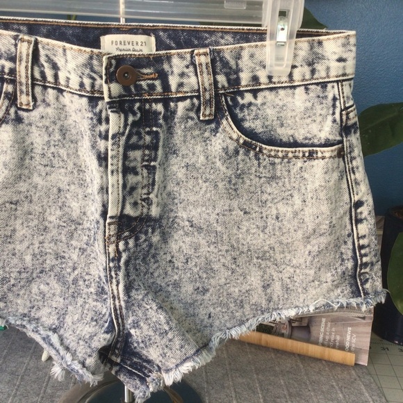 Forever 21 Distress Shorts - Picture 2 of 9